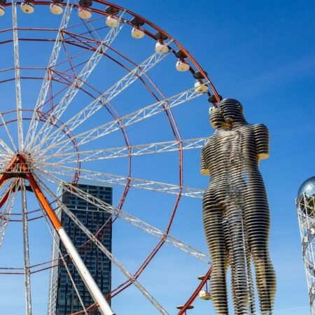 Ali and Nino: The Iconic Love Sculpture of Batumi